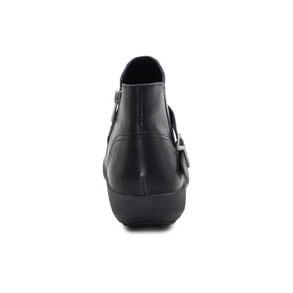 Women's Leah