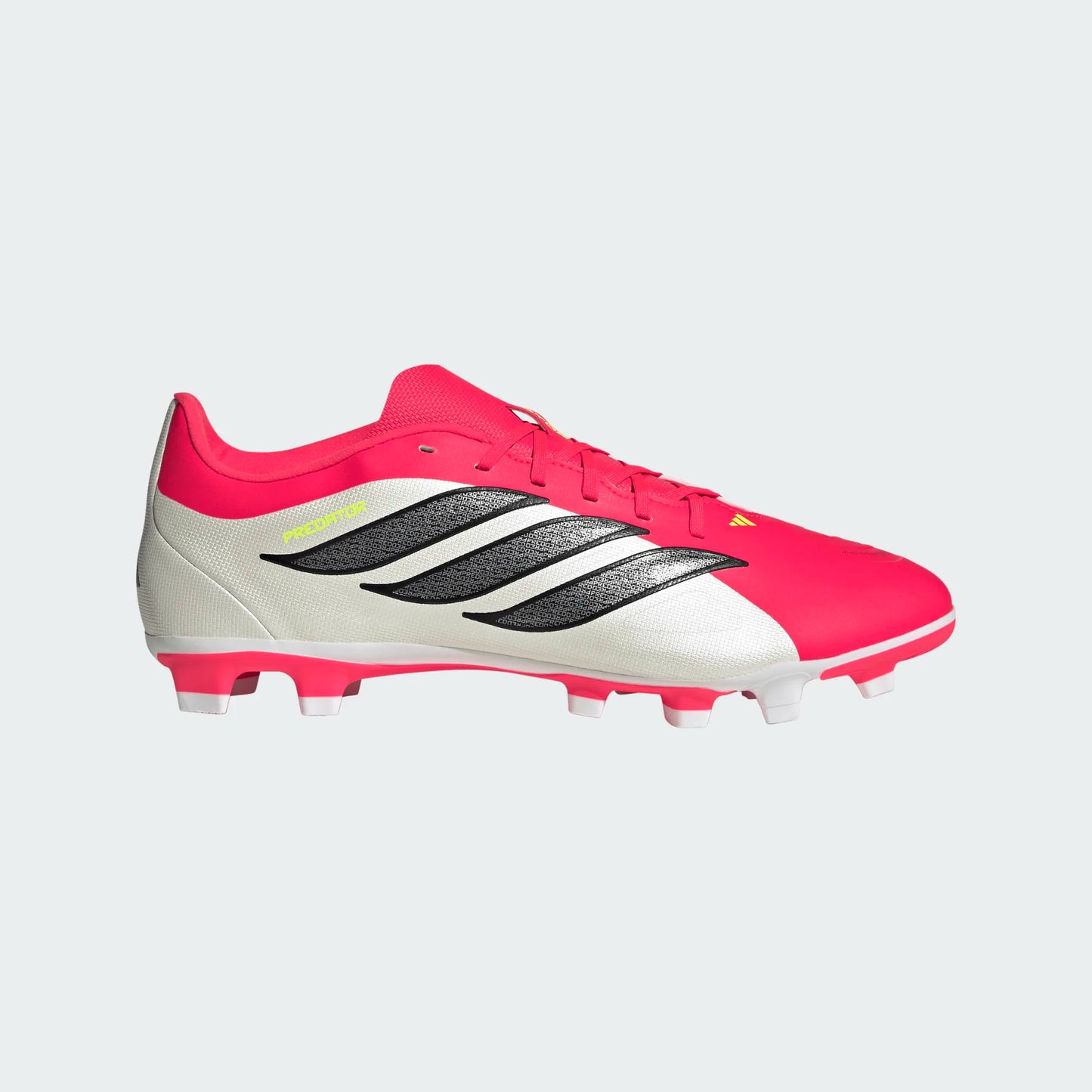 Adult Predator Club FG/MG Soccer