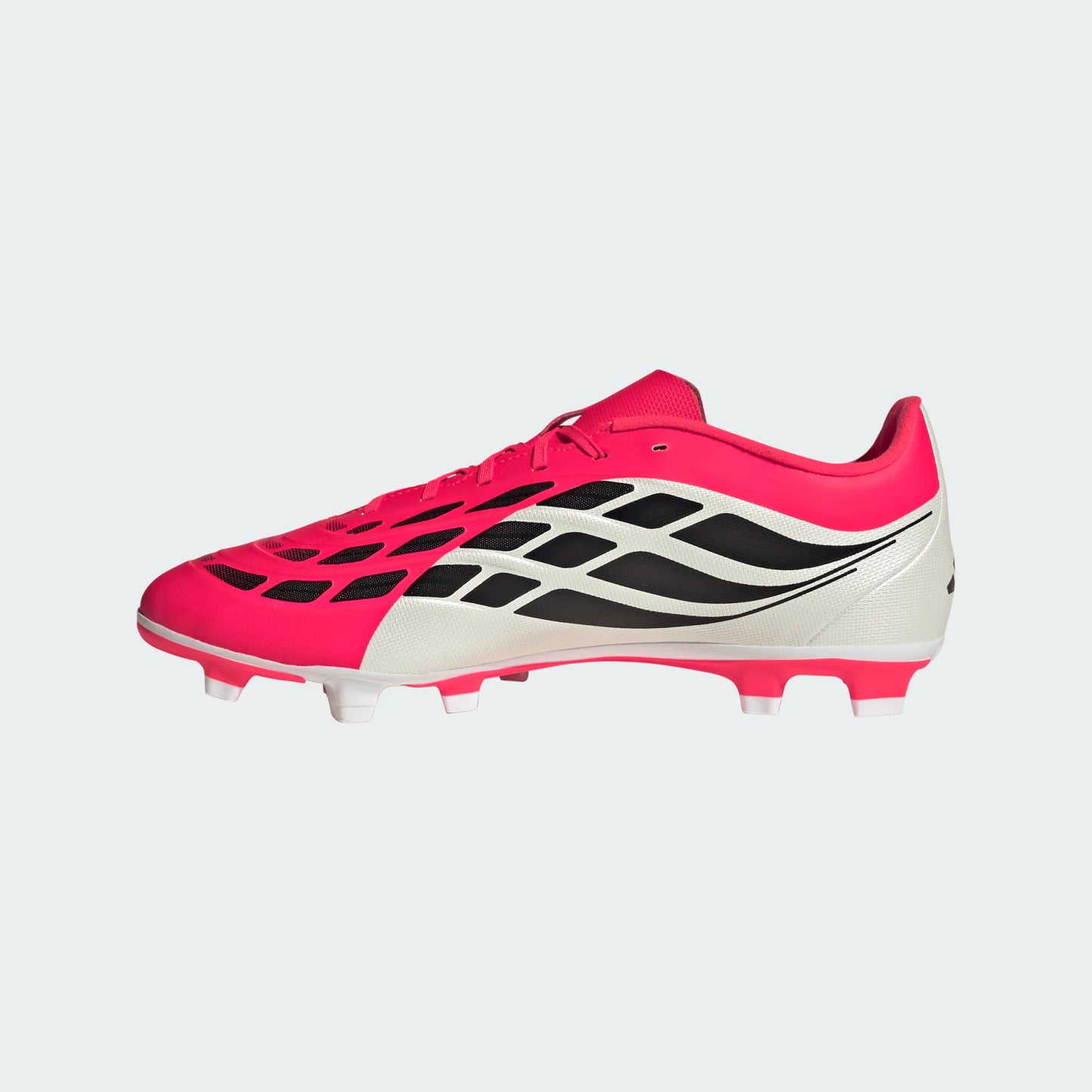Adult Predator Club FG/MG Soccer