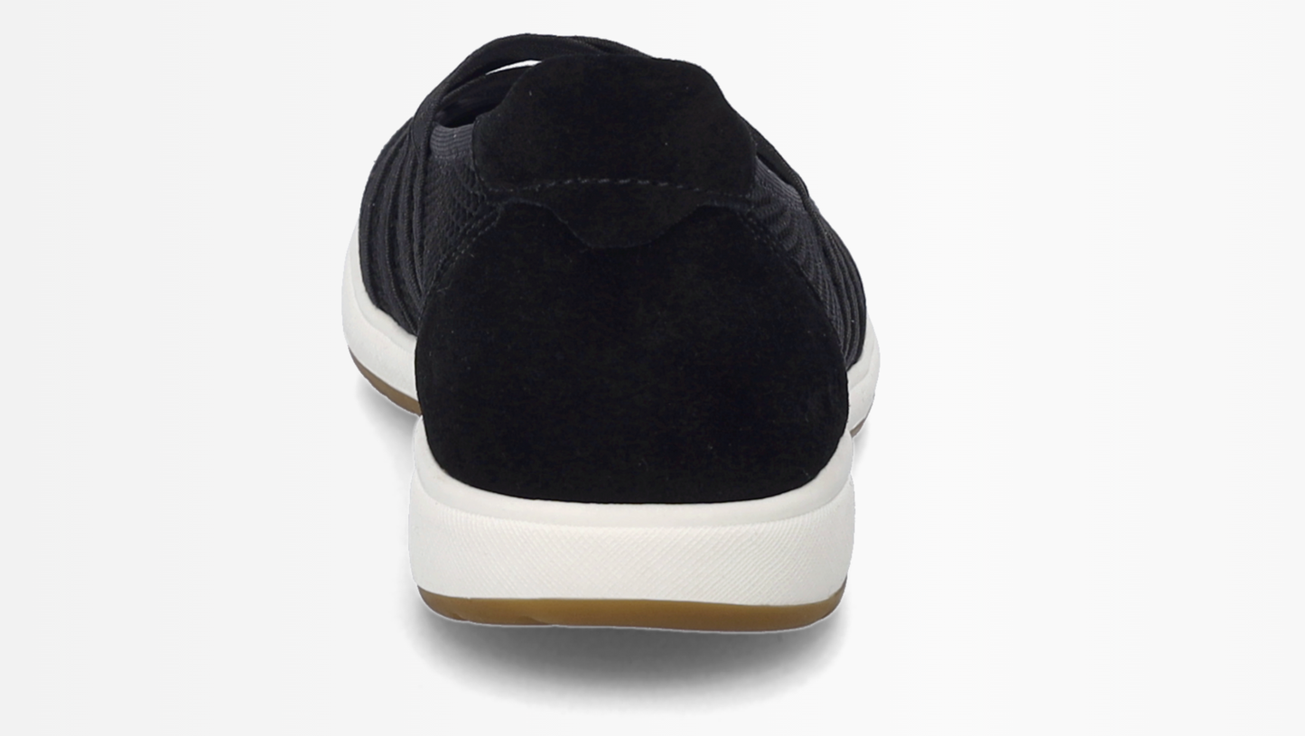 Women's Caren 67